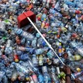 Pollution plastique : « cinq stratégies d’évitement » des industriels dénoncées par l’ONG Surfrider