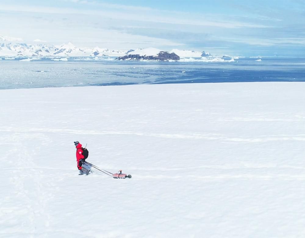 Antarctique : des chercheurs isolés par la guerre