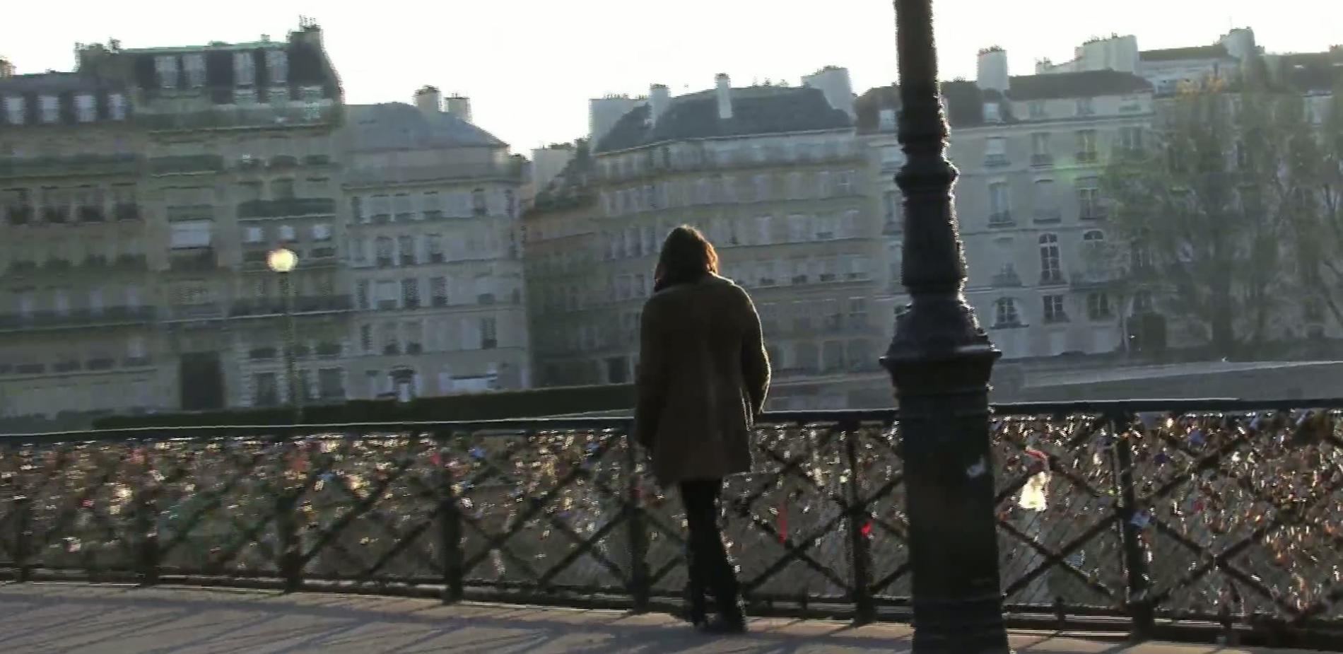 Un mathématicien sur un pont de Paris