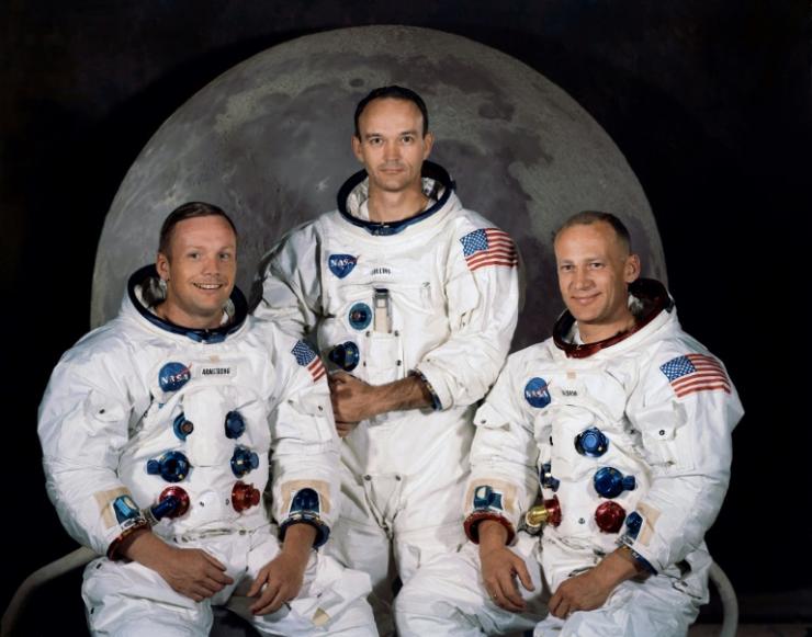 trois astronautes