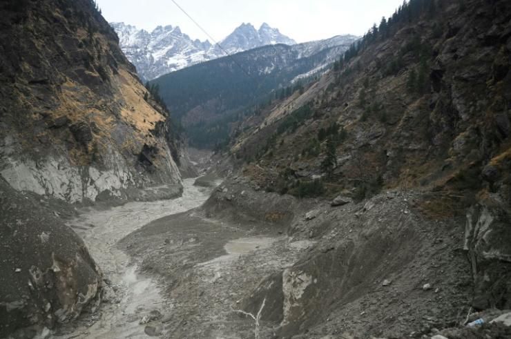 La vallée de la Rishi Ganga, dans l'Himalaya indien, le 9 février 2021, ravagée deux jours plus tôt par une inondation subite qui a emporté maisons, routes, ponts et une partie d'une centrale hydroélectrique, ainsi que 200 habitants  © AFP/Archives Sajjad Hussain 