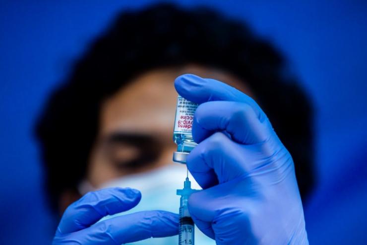 Moderna promet désormais de développer d'ici à l'été un vaccin qui puisse se conserver plusieurs mois entre 2°C et 8°C 