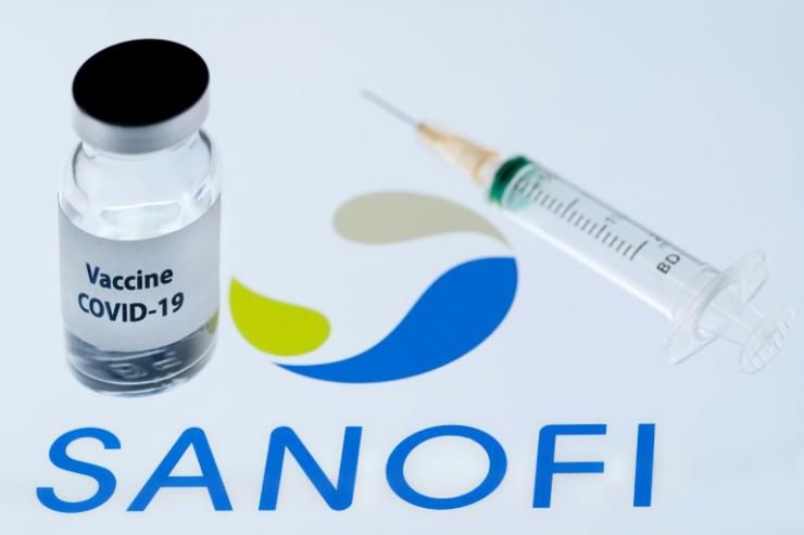 Le laboratoire Sanofi annonce qu'il entame des essais à grande échelle de son vaccin, sur 35 000 personnes dans plusieurs pays © AFP/Archives Joël Saget 