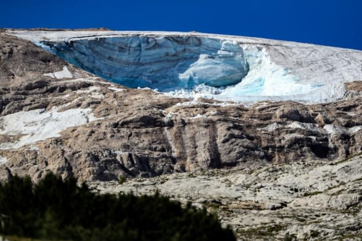 Vue du glacier de la Marmolada en Italie le 4 juillet 2022, au lendemain de son effondrement © AFP Pierre TEYSSOT