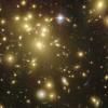Abell 1689 : à 2 milliards d'années lumière...
