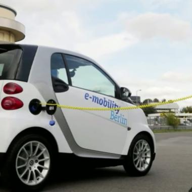 Voir la vidéo de L&#039;automobile propre : une affaire qui roule ?