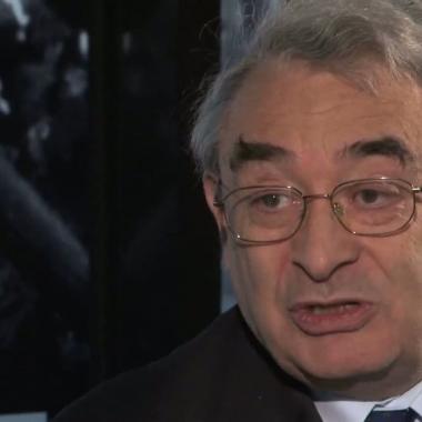 Voir la vidéo de Philippe Dartevelle : greffe de trachée réussie