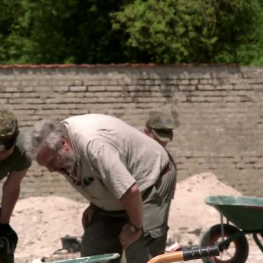 Voir la vidéo de Les archéologues se penchent sur la Grande Guerre