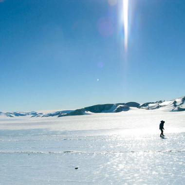 Cache-cache de météorites en Antarctique