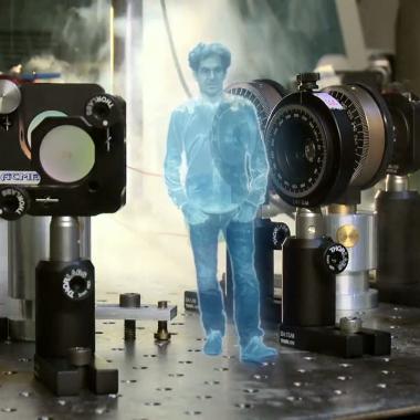 Voir la vidéo de La lumière ordonne l'information
