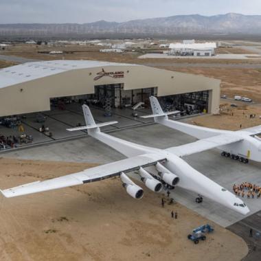 Stratolaunch, un avion (géant) pour lancer des fusées