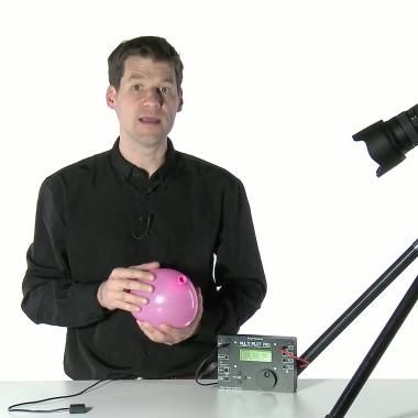 Voir la vidéo de Du ballon rose à la puberté