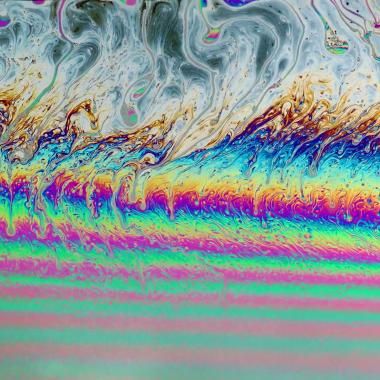 Voir la vidéo de Du voile de savon au consumérisme