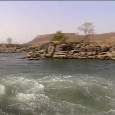 Voir la vidéo de Fleuve Sénégal, les eaux du partage