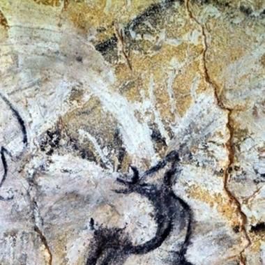 La grotte Chauvet au-dessous des volcans