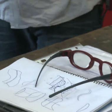 Voir la vidéo de Des lunettes universelles