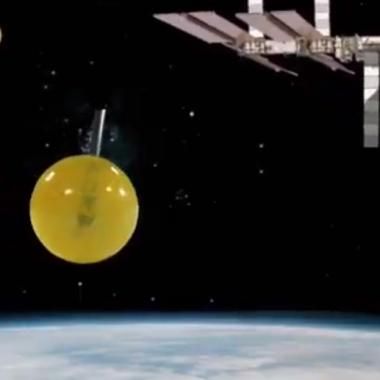 Voir la vidéo de La canette de l'espace