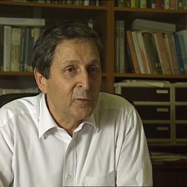 Voir la vidéo de Claude Cohen-Tannoudji, prix Nobel de physique 1997