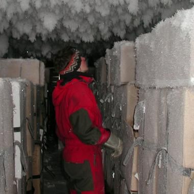 Voir la vidéo de Cave de glace