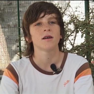Voir la vidéo de Être assistant de sécurité à 13 ans