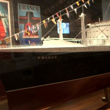 Voir la vidéo de Le paquebot France
