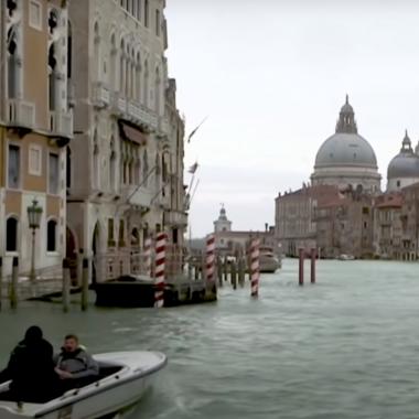 Voir la vidéo de Pourquoi Venise risque d’être engloutie