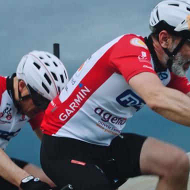 Voir la vidéo de Tandem : le Mont Ventoux tel que vous ne l’avez jamais vu !