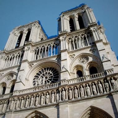 Voir la vidéo de Sciences, émotions : comment restaurer Notre-Dame de Paris ?