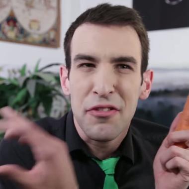 Voir la vidéo de « Manger de la carotte améliore la vue !? »