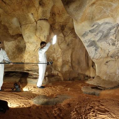 See video of La Grotte Chauvet révèle encore ses secrets