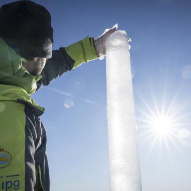 Voir la vidéo de Ice Memory : sauver la mémoire du climat
