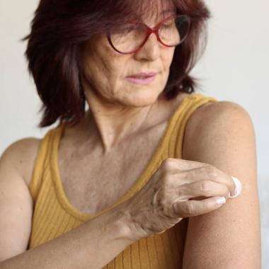 Voir la vidéo de Ménopause : les traitements hormonaux dans la balance