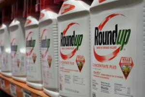 Procès Roundup : Monsanto condamné à payer plus de 80 millions de dollars