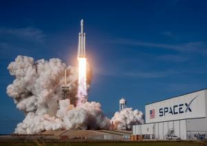 Falcon Heavy : premier vol commercial ce soir