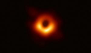 La première image d’un trou noir récompensée