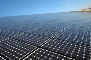 La progression des énergies renouvelables soutenue par les petites unités solaires 