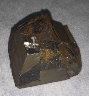 Deux météorites aux alliages supraconducteurs