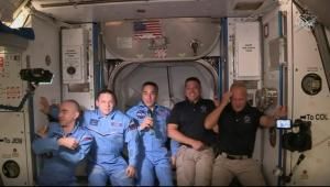 Les deux astronautes transportés par Space X à bord de l’ISS