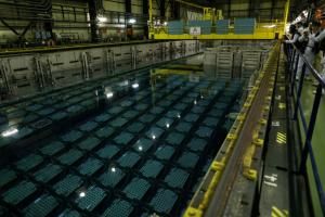 Nucléaire : vers une saturation « beaucoup plus rapide que prévu » des piscines de la Hague