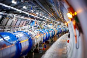 Le plus grand accélérateur de particules au monde entre en service avec une énergie record