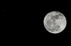  Sur la Lune, de l&#039;eau dans des billes de verre