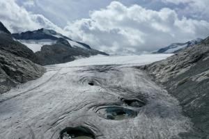 Au chevet de l&#039;Adamello, le plus grand glacier des Alpes italiennes