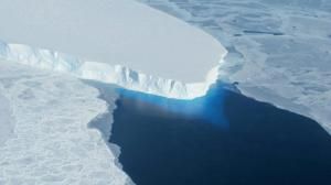 Face à la fonte accélérée de la calotte glaciaire de l’Antarctique, des scientifiques s’alarment 
