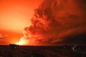  Islande : nouvelle éruption volcanique sur la péninsule de Reykjanes