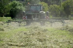 France : les microplastiques omniprésents dans les sols, selon l’Ademe