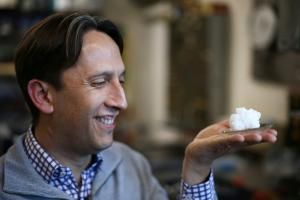 La clim sans gaz polluants ? La technologie des réfrigérants solides émerge à Cambridge 