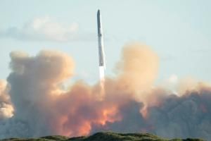 Malgré un nouveau vol test réussi de la mégafusée Starship, le programme Artemis toujours en retard