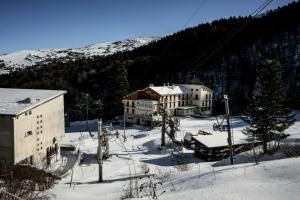 Dans les Hautes-Alpes, une ex-station de ski démonte ses installations