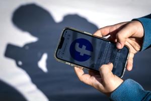 Les réseaux sociaux nuisent gravement à la santé des ados, alerte l’Anses