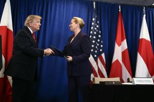 Trump annonce une "exploration pétrolière, gazière et minière massive" en préparation "dans notre Groenland"